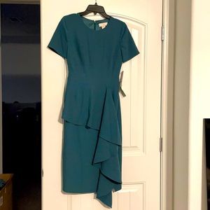 Waterfall front Rachel Parcell dress